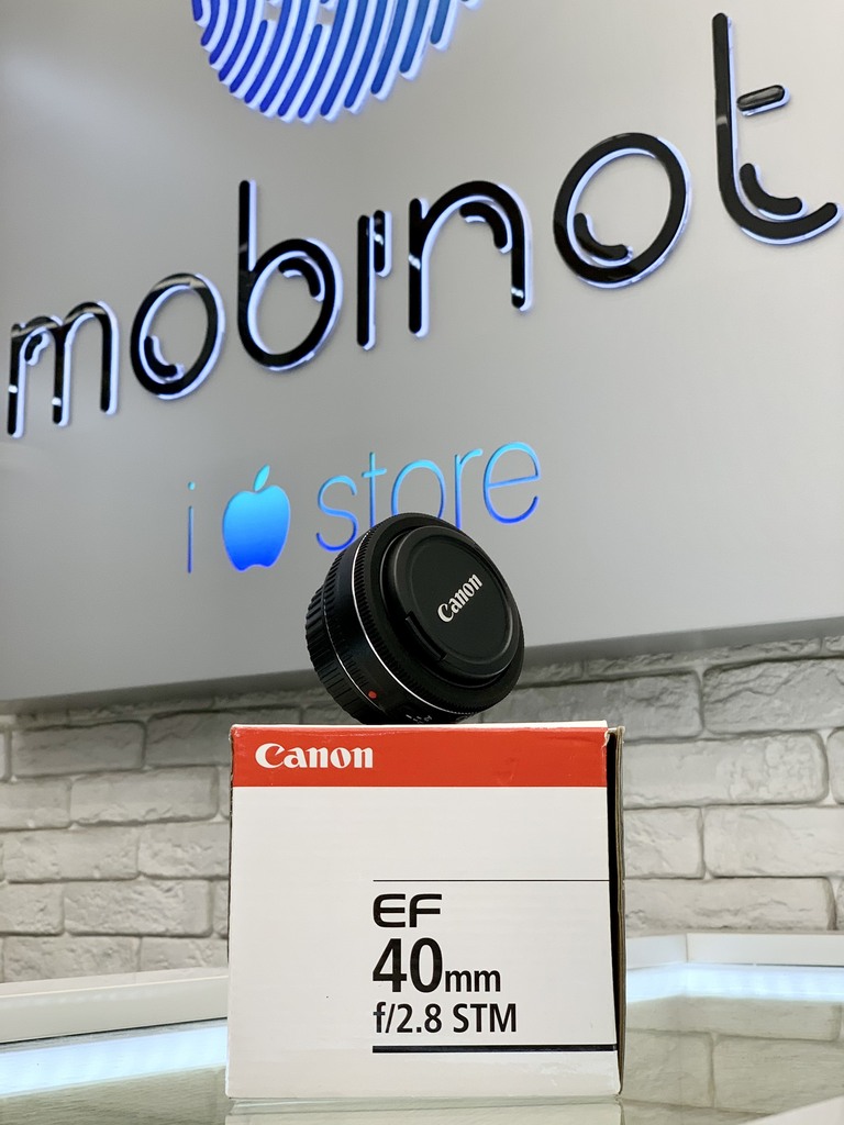 Canon EF 40mm F/2.8 STM